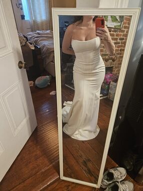 Unworn Bella Nova Bohdana Wedding Dress